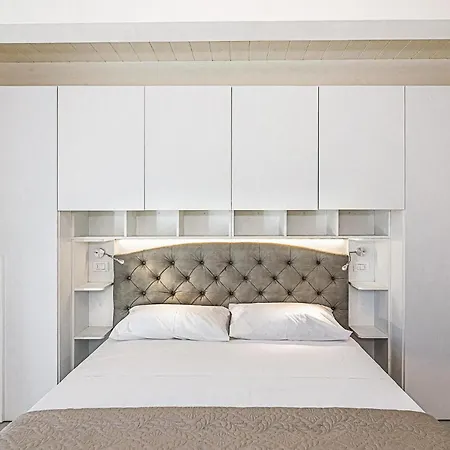 Appartamento 3 Bedroom Lovely In