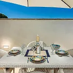 3 Bedroom Lovely In Lejlighed Viareggio