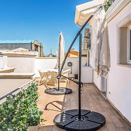 3 Bedroom Lovely In * Βιαρέτζιο