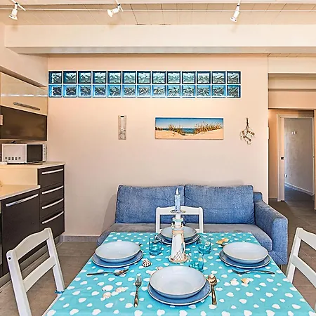 Διαμέρισμα 3 Bedroom Lovely In *