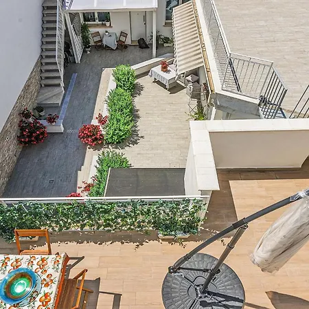 Beautiful Apartment In Viareggio With Wifi Viareggio