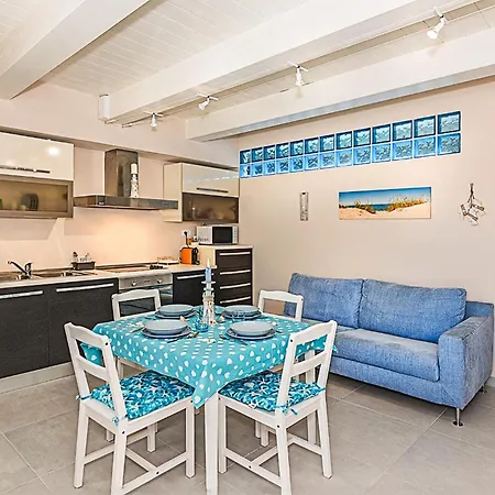 3 Bedroom Lovely In Viareggio