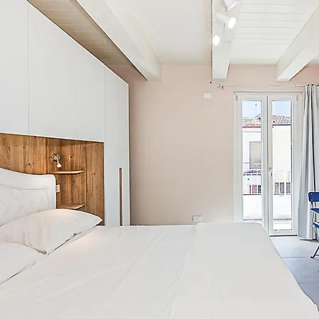 Appartement Beautiful Apartment In Viareggio With Wifi *