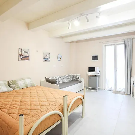 Beautiful Apartment In Viareggio With Wifi *