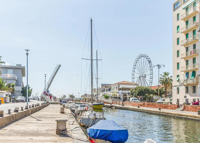 3 Bedroom Lovely In Διαμέρισμα *