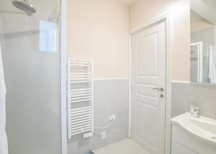 3 Bedroom Lovely In Апартаменты